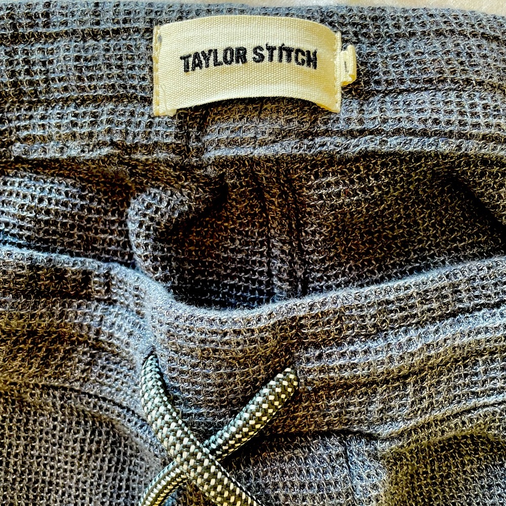 The Après Pant in Charcoal Waffle from Taylor Stitch